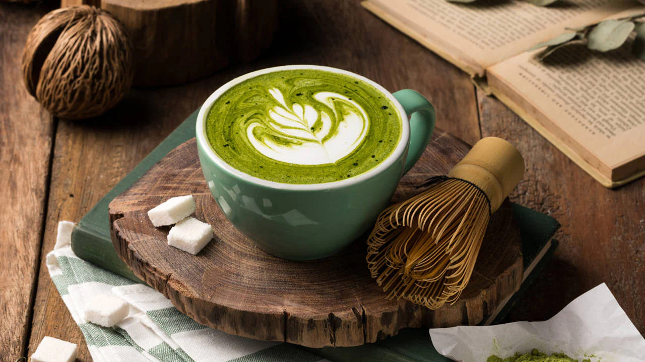 Bukan Sekadar Minuman Hits Teh Hijau Matcha Ternyata Bisa Bikin Wajah Glowing Alami