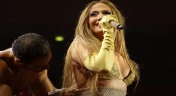 Diva Pop Jennifer Lopez Tetap Tenang saat Roknya Terlepas di Atas Panggung Konser
