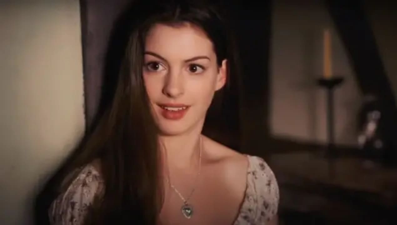Anne Hathaway Transformasi Standar Kecantikan dan Pesona